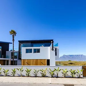 Appart hôtel Ocean 9 - Sunset Beachfront Residency, Le Cap